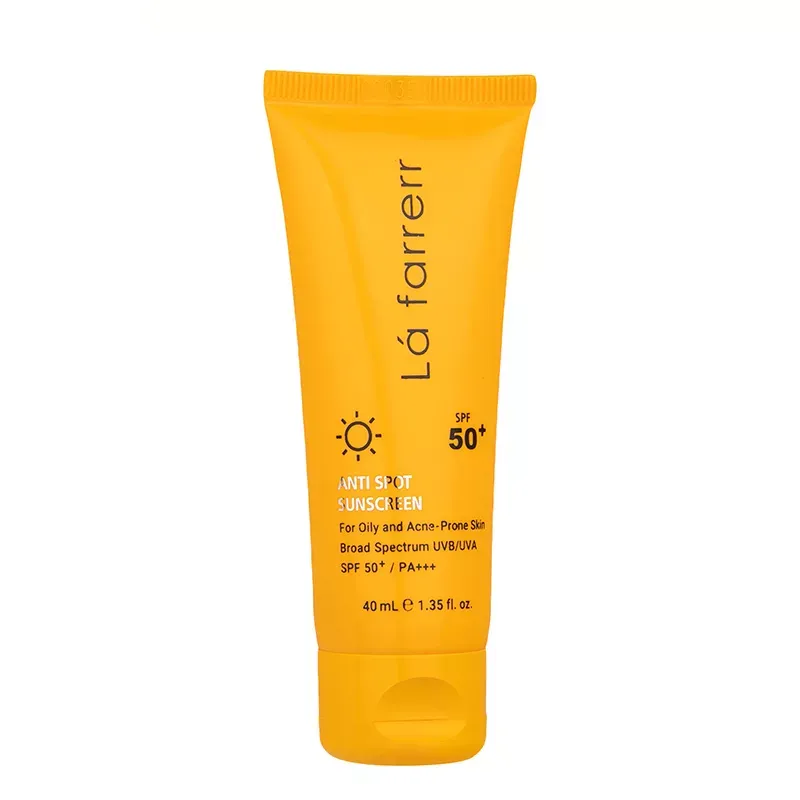 کرم ضد آفتاب بدون رنگ لافارر SPF50 مناسب پوست چرب و مستعد آکنه حجم 40 میلی‌لیتر